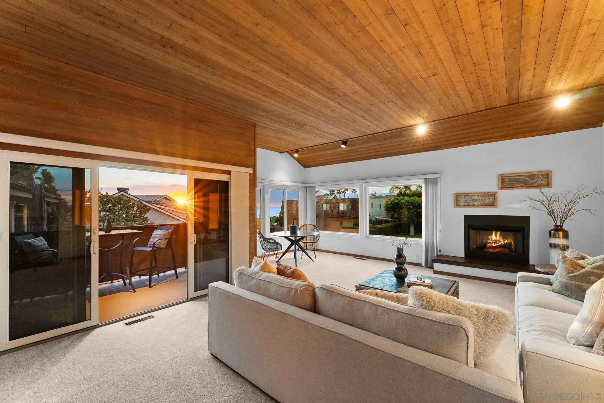 La Jolla, California 92037, United States, 3 Bedrooms Bedrooms, ,3 BathroomsBathrooms,Residential,Active,243500