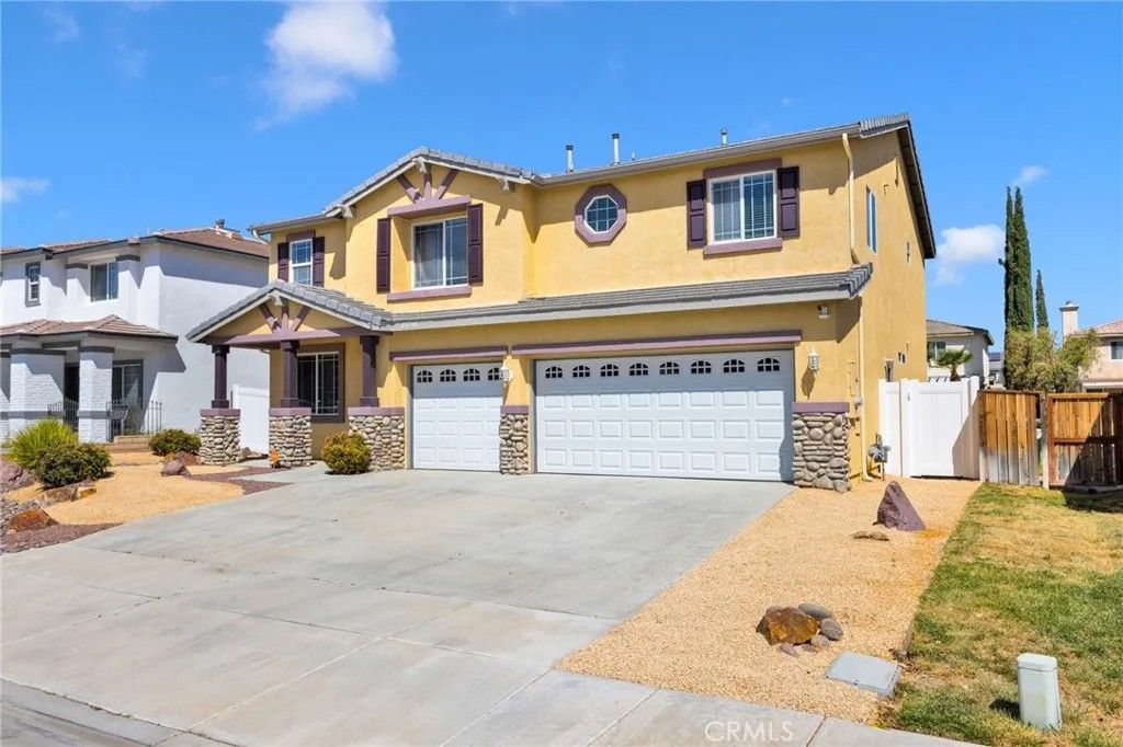 Photo of 13798 Misty Path, Victorville, CA 92392 (MLS # HD26066407)