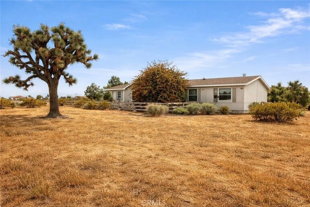 Photo of 10133 Olivine Rd, Victorville, CA 92392 (MLS # CV26082700)