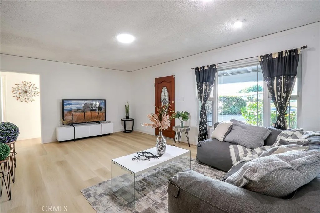 1236 E Highland Court