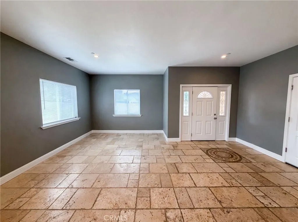 257 Sutter West
