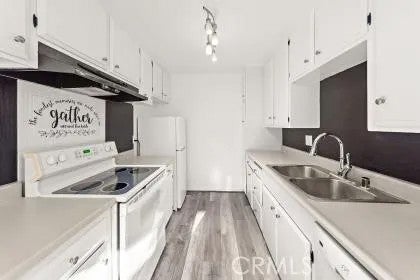 1800 E Heim