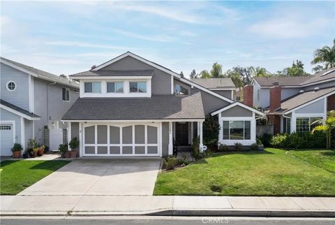 Photo of 25592 Goldenspring Dr, Dana Point, CA 92629 (MLS # OC26029081)