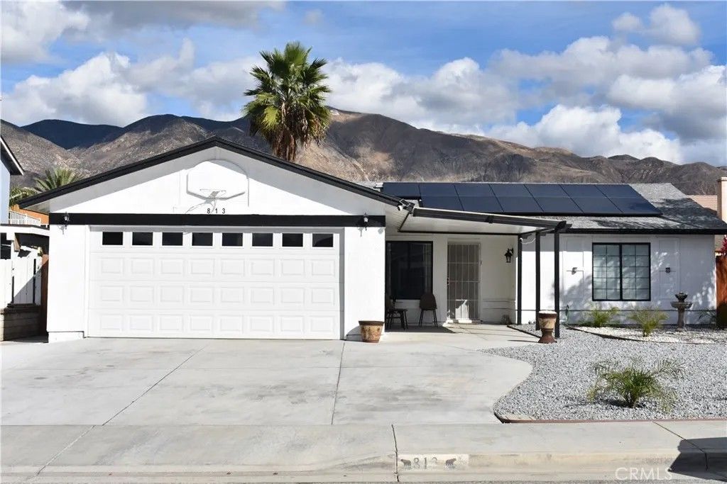 Photo of 813 Yorkshire Lane, San Jacinto, CA 92583 (MLS # CV25261597)