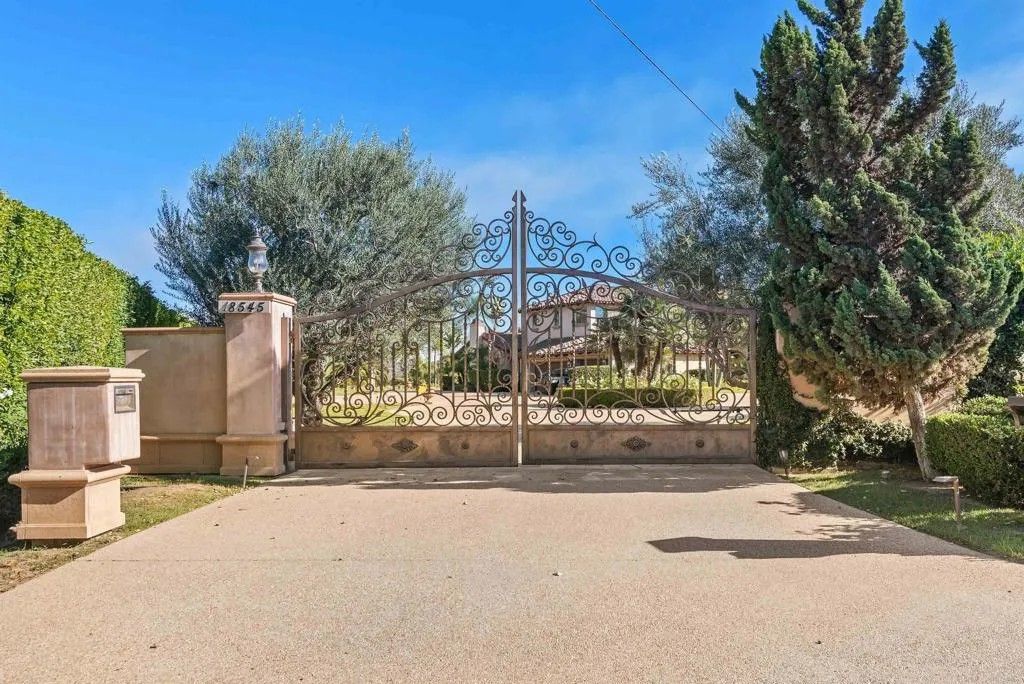 Photo of 18545 Aliso Canyon Road, Rancho Santa Fe, CA 92067 (MLS # NDP2601963)