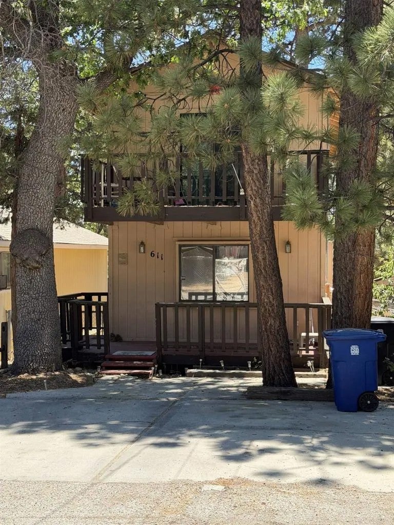 611 Spruce Lane