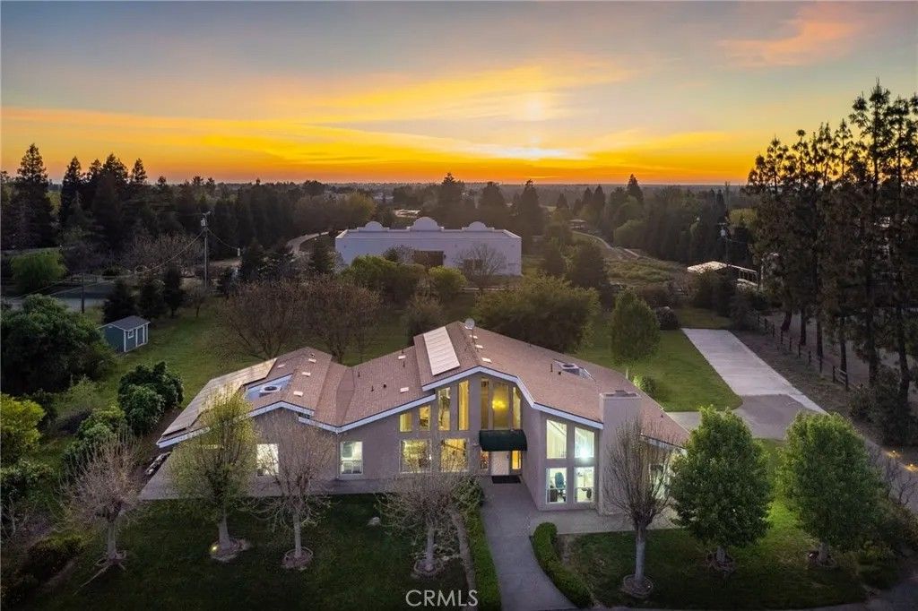 Photo of 12235 Willow Avenue, Clovis, CA 93619 (MLS # FR26068215)