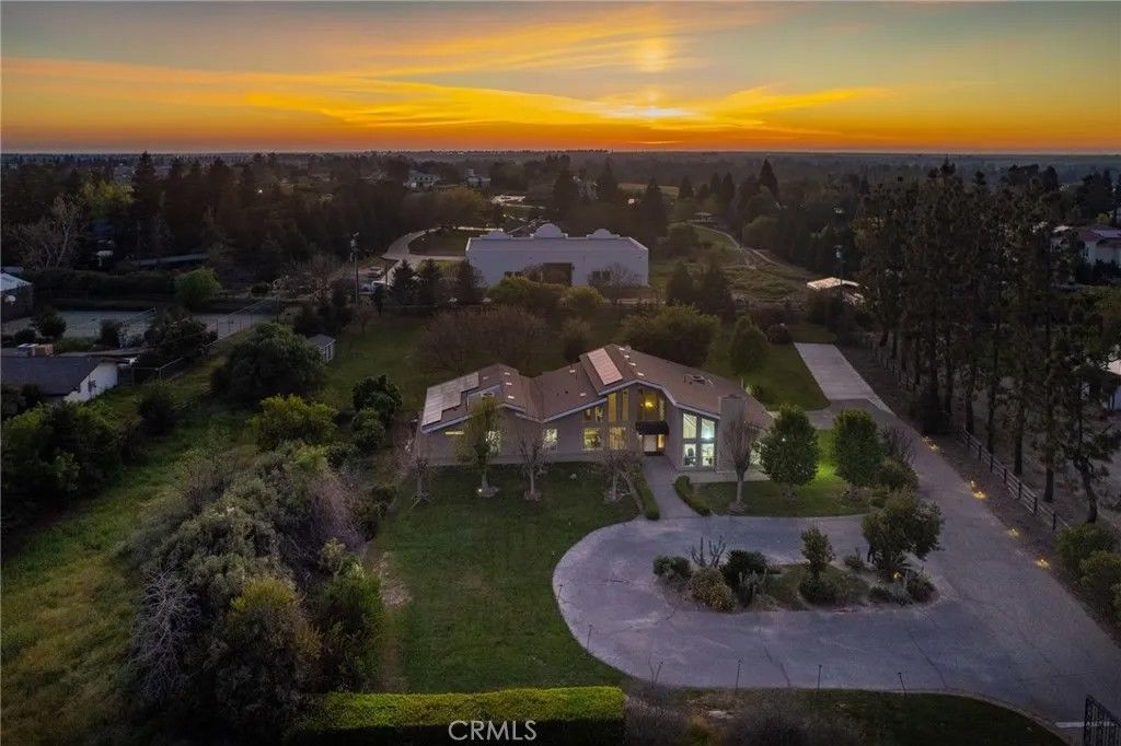 Photo of 12235 Willow Avenue, Clovis, CA 93619 (MLS # FR26068215)