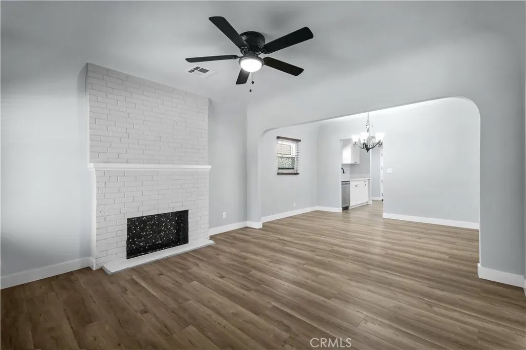 833 W 98th