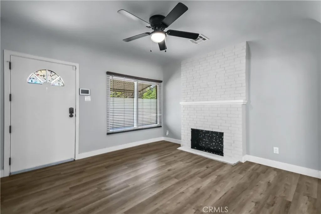 833 W 98th