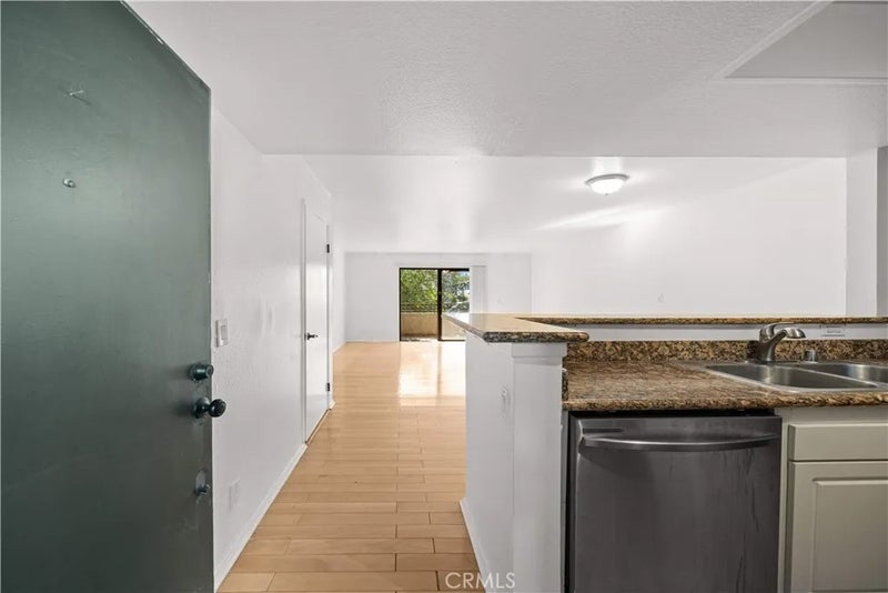 64 N Mar Vista Avenue 103