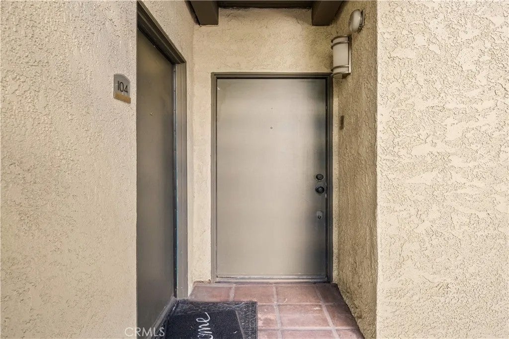 64 N Mar Vista Avenue 103