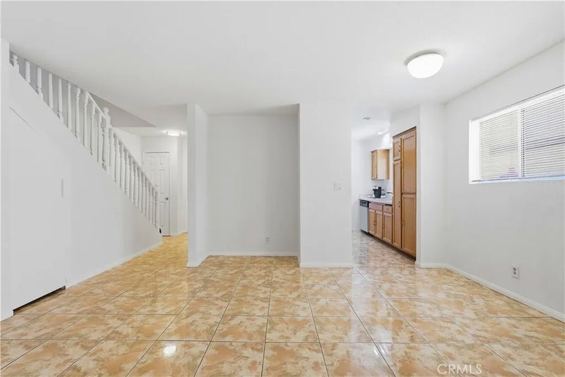 7651 Reseda 13-T