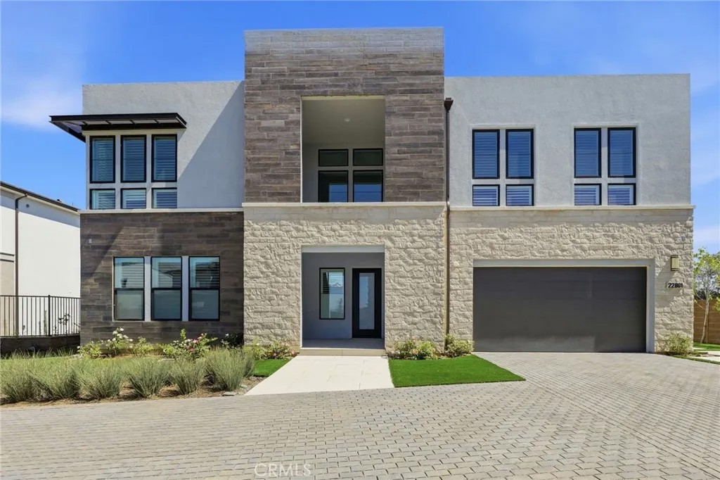 22801 Seaqua Circle