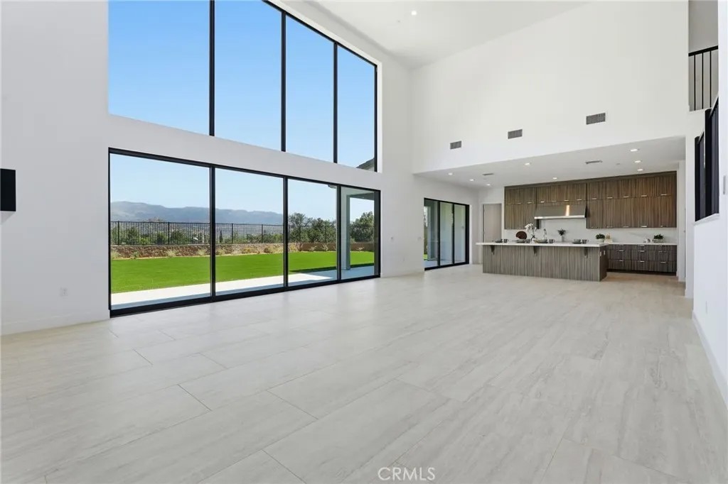 22801 Seaqua Circle