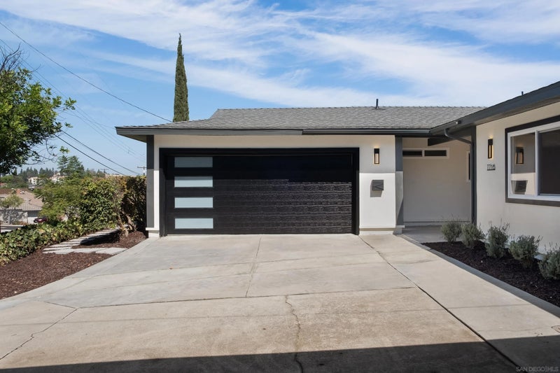 7716 Lake Adlon Dr