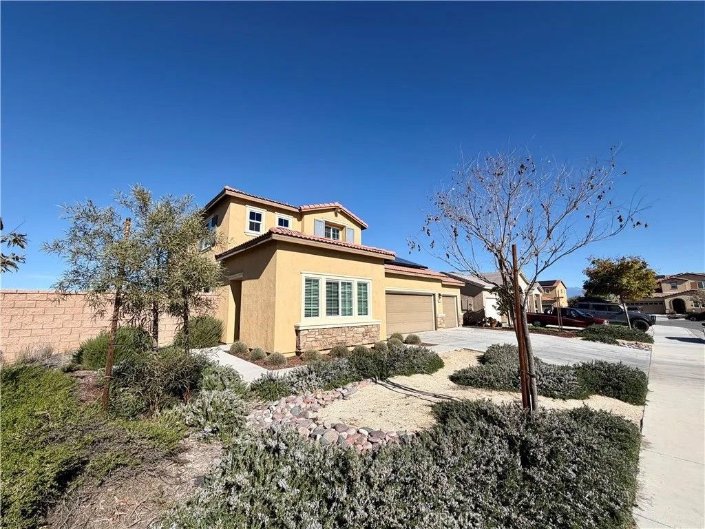 Photo of 26564 Rosebay Way, Menifee, CA 92585 (MLS # SW26009452)