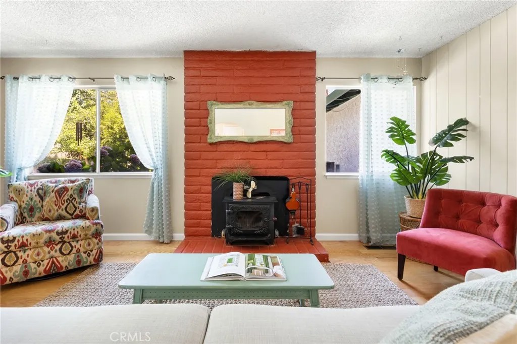 4 Doris Way