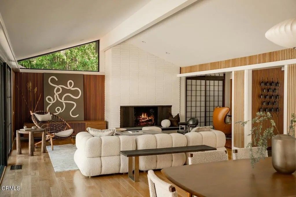 Photo of 760 Laguna Road, Pasadena, CA 91105 (MLS # P1-26581)