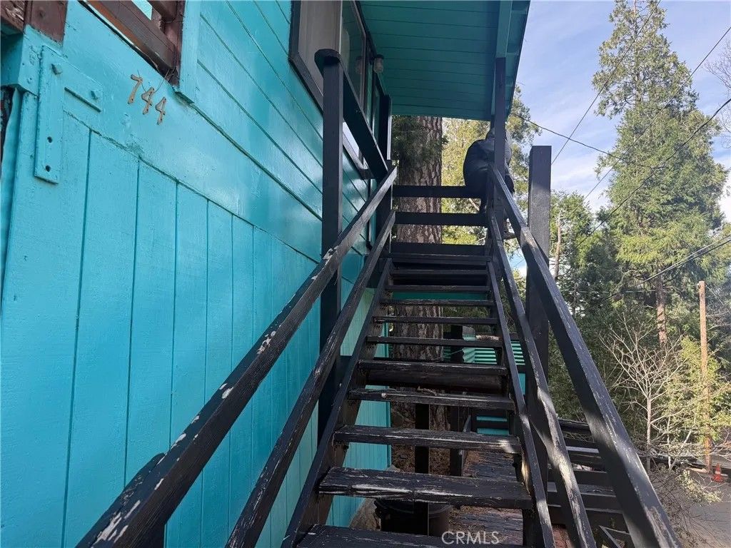 Photo of 744 Woodland Rd, Crestline, CA 92325 (MLS # IG26034235)