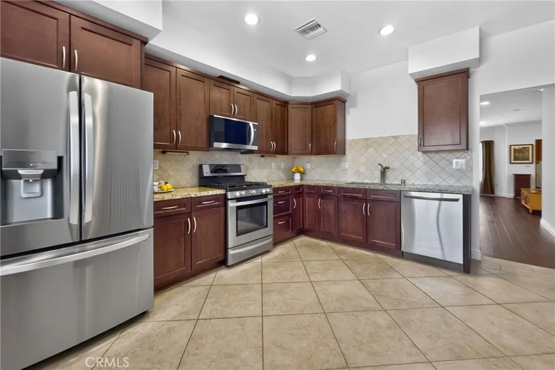 12645 Oxnard 9