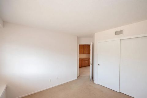 Tiny photo for 2432 Live Oak Road, Escondido, CA 92029 (MLS # NDP2510244)