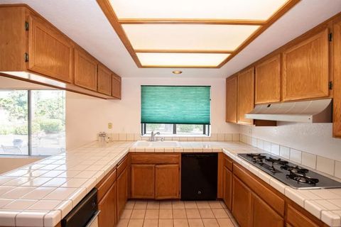 Tiny photo for 2432 Live Oak Road, Escondido, CA 92029 (MLS # NDP2510244)