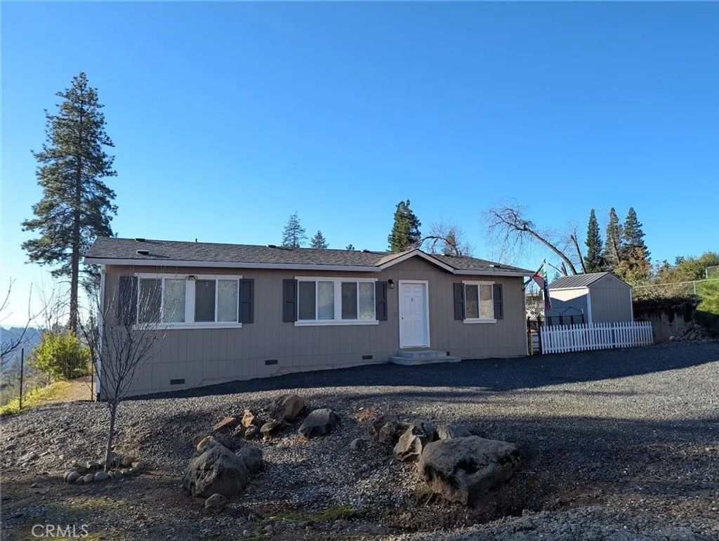 Photo of 1658 Jaramillo Ln, Paradise, CA 95969 (MLS # OR26010159)