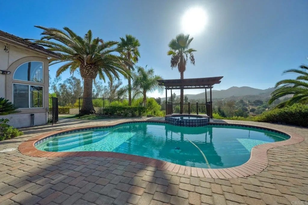 Photo of 2795 Canyon Oak Pl Place, Escondido, CA 92029 (MLS # NDP2609154)
