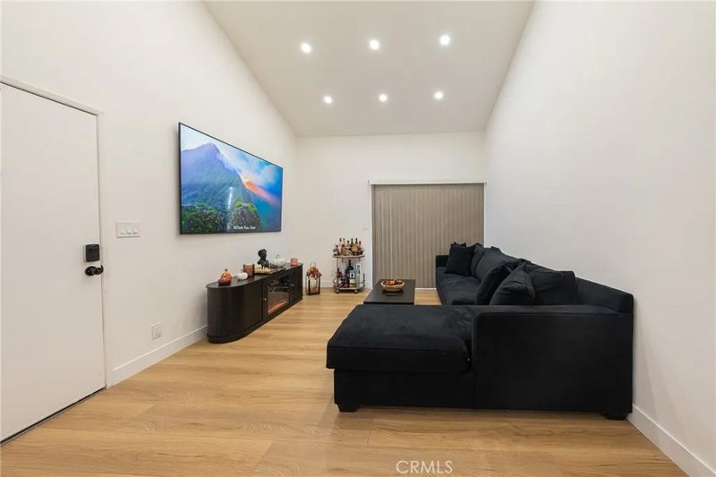 9714 Sepulveda 217
