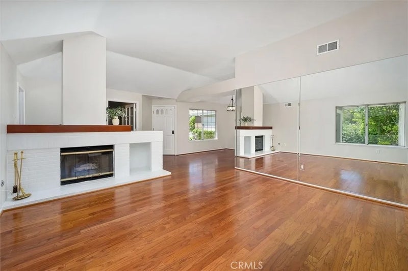 26012 Lucerne Court