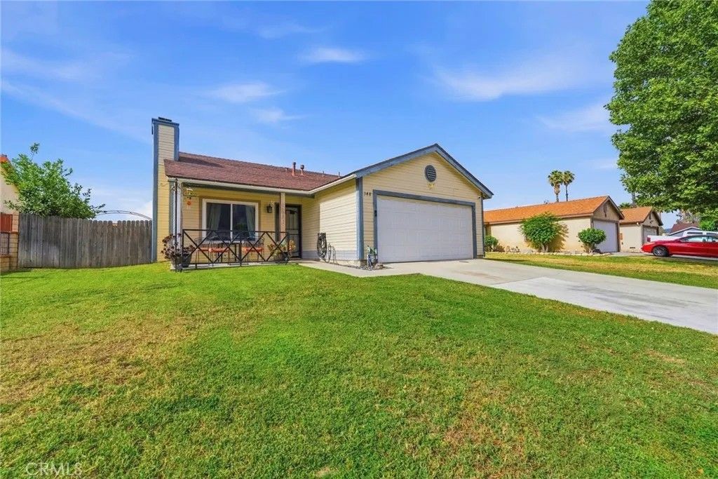 Photo of 348 Blue Ridge Lane, San Jacinto, CA 92583 (MLS # IV26117521)
