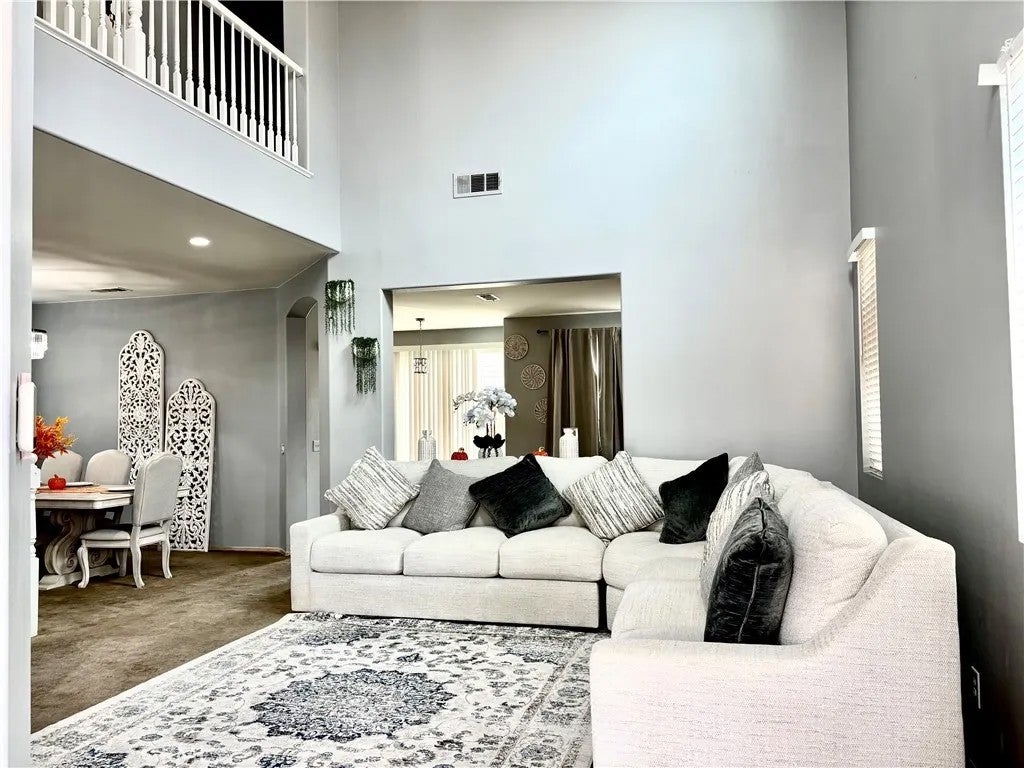 13731 Sunshine Terrace
