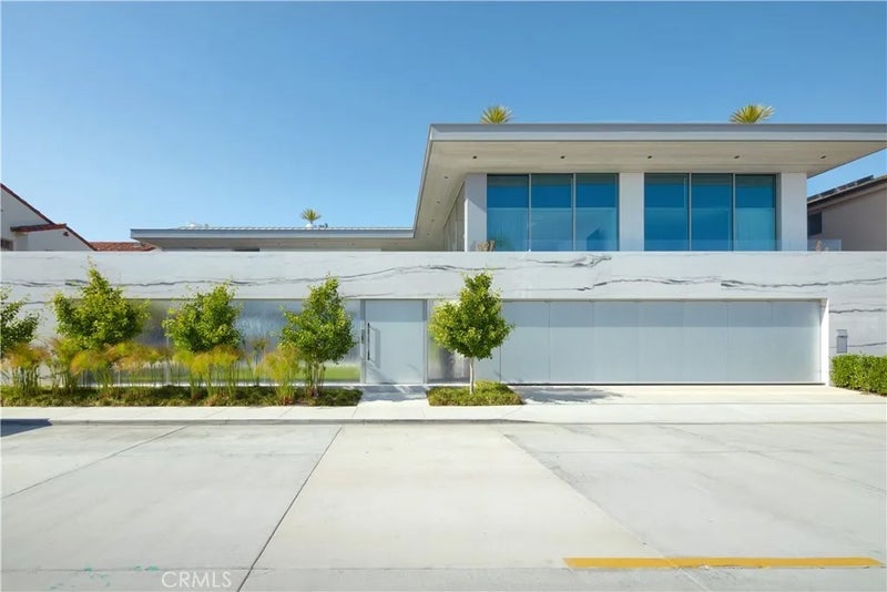 1220 W Bay Avenue