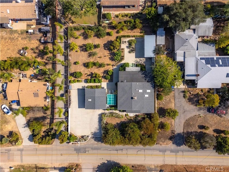 1611 Hillcrest