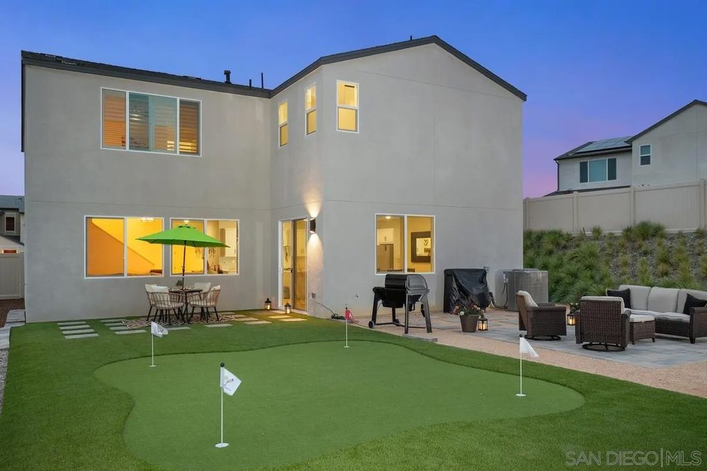 Photo of 35505 Orchard Trails, Fallbrook, CA 92028 (MLS # 250040706)