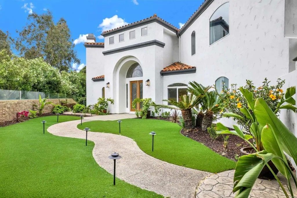 Photo of 14710 Via Del Canon, Del Mar, CA 92014 (MLS # NDP2505235)