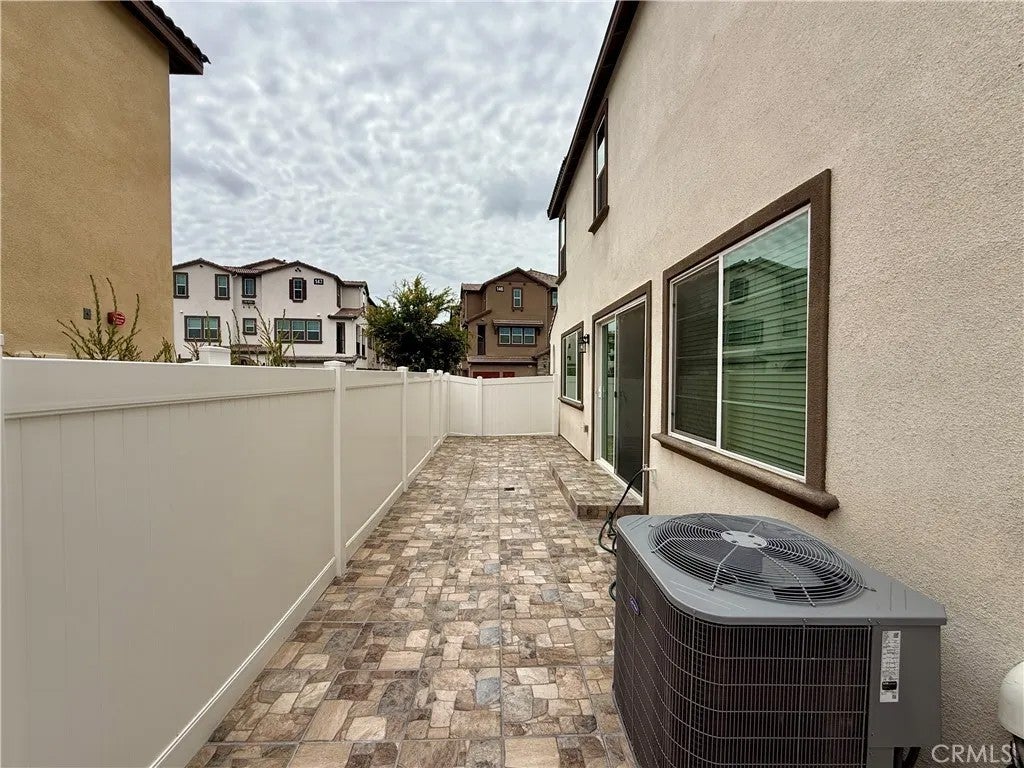 Photo of 40766 Melrose Dr, Temecula, CA 92591 (MLS # SW26077717)
