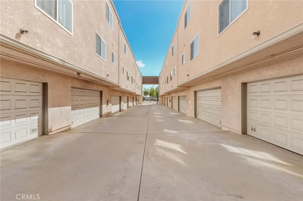 1234 E Broadway 5