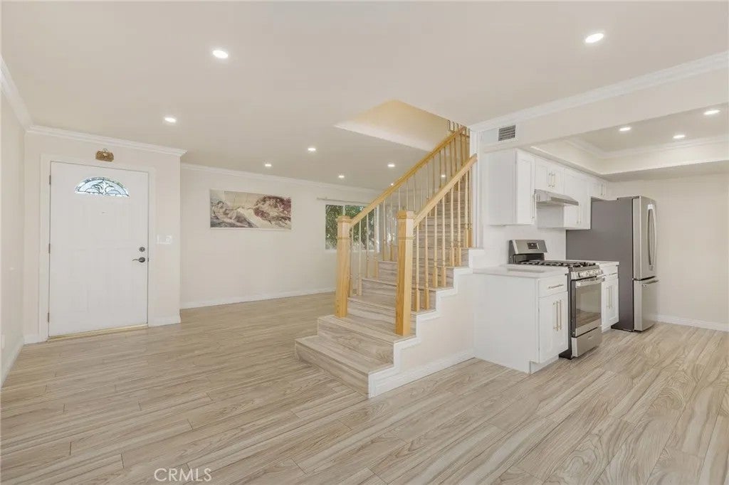 1234 E Broadway 5