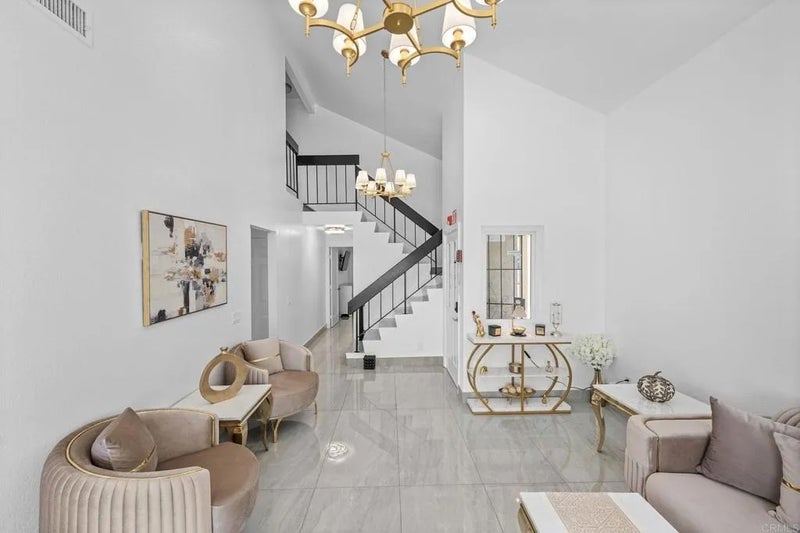 10739 Villa Bonita