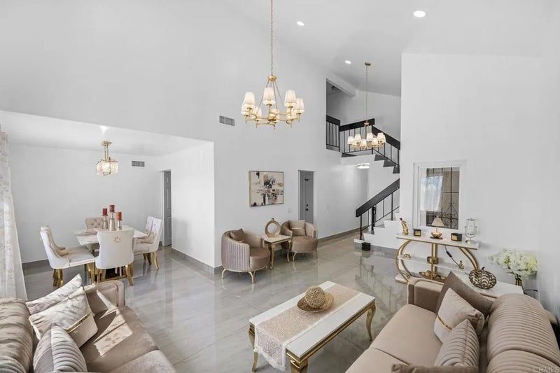 10739 Villa Bonita