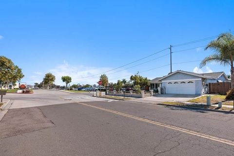 Tiny photo for 5014 El Mirlo Dr, Oceanside, CA 92057 (MLS # 250042673)