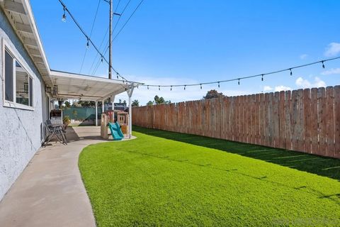 Tiny photo for 5014 El Mirlo Dr, Oceanside, CA 92057 (MLS # 250042673)