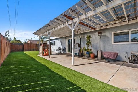 Tiny photo for 5014 El Mirlo Dr, Oceanside, CA 92057 (MLS # 250042673)