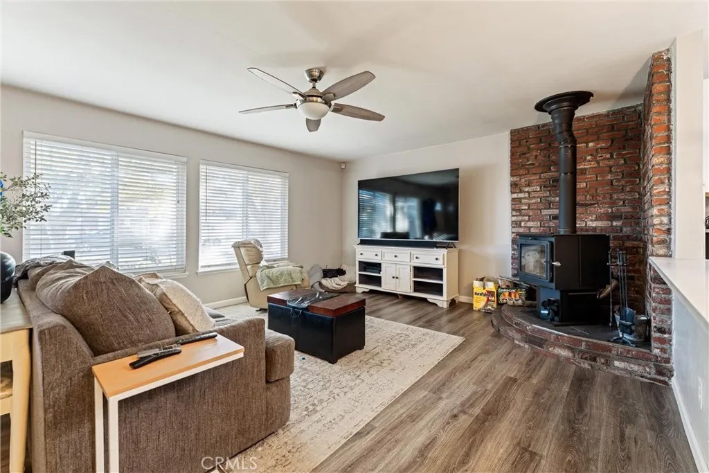 42901 Willow West Court