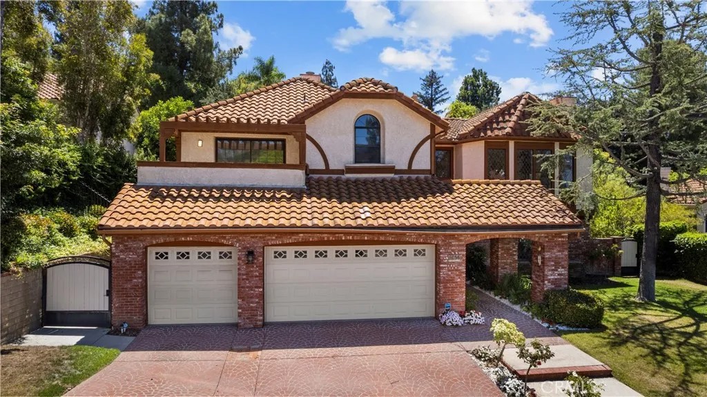 6056 Lake Lindero