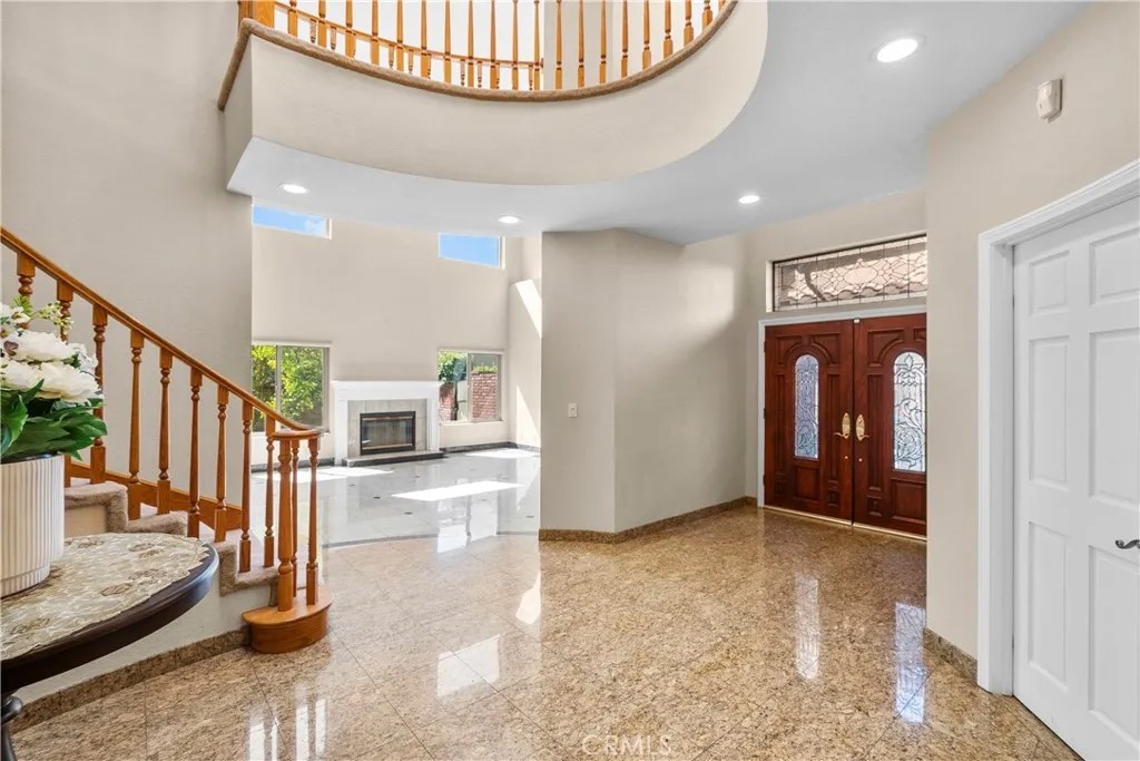 6056 Lake Lindero
