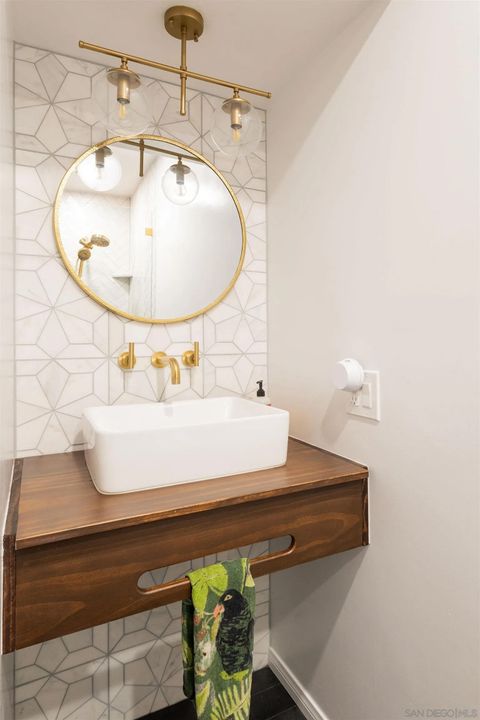 Tiny photo for 4375 Stanford Street, Carlsbad, CA 92010 (MLS # 250040848)