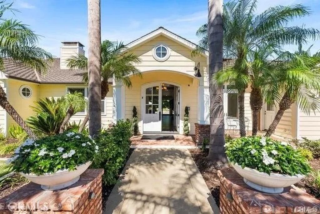 Photo of 11581 Arroyo Avenue, Santa Ana, CA 92705 (MLS # PW26073914)
